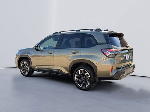 Used 2025 Subaru Forester Limited image 5