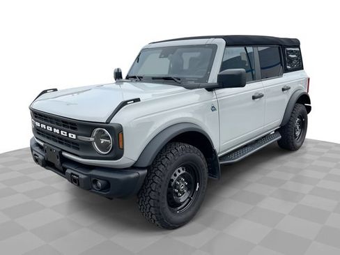Used 2023 Ford Bronco Black Diamond AWD/4WD image 1