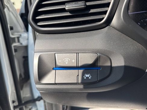 Used 2020 Hyundai Veloster 2.0 image 22