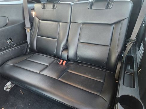 Used 2020 Ford Explorer XLT w/ Equipment Group 202A image 14