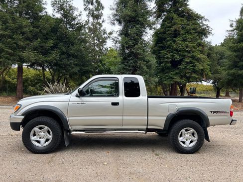 Used 2003 Toyota Tacoma PreRunner image 24