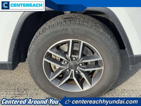 Used 2022 Jeep Grand Cherokee Limited image 6