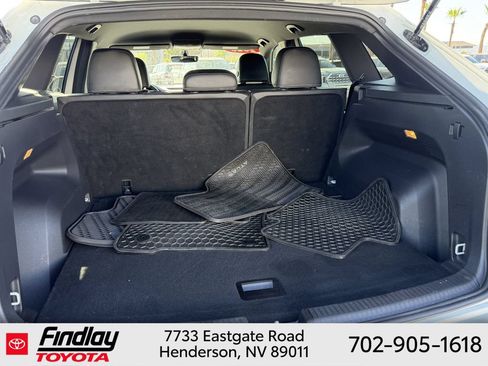 Used 2023 Volkswagen Atlas Cross Sport SE FWD image 18