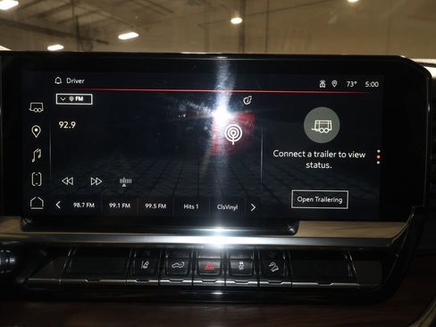 Used 2024 GMC Sierra 2500 SLT w/ SLT Convenience Package AWD/4WD image 13