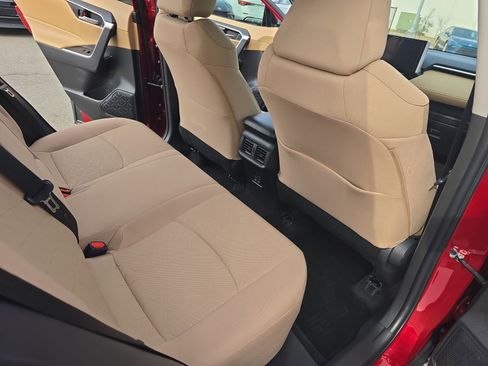 Used 2023 Toyota RAV4 XLE image 17