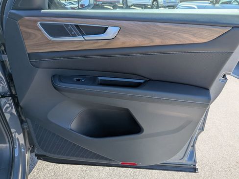 New 2026 Volkswagen Atlas SE FWD image 32