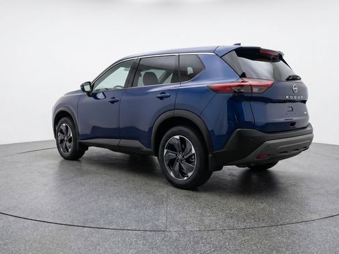 Used 2025 Nissan Rogue SV image 6