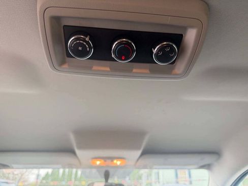 Used 2011 Dodge Journey Mainstreet w/ Flexible Seating Group image 12