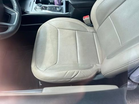 Used 2020 Ford Explorer Limited w/ Class III Trailer Tow Package AWD/4WD image 4