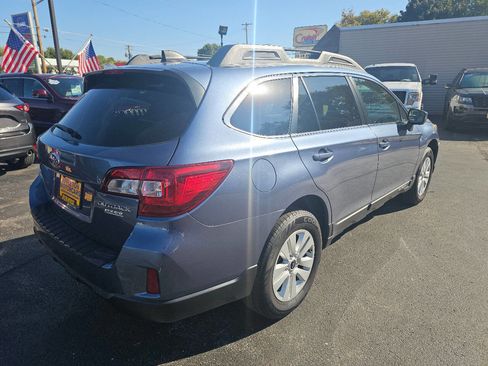 Used 2017 Subaru Outback 2.5i Premium image 7