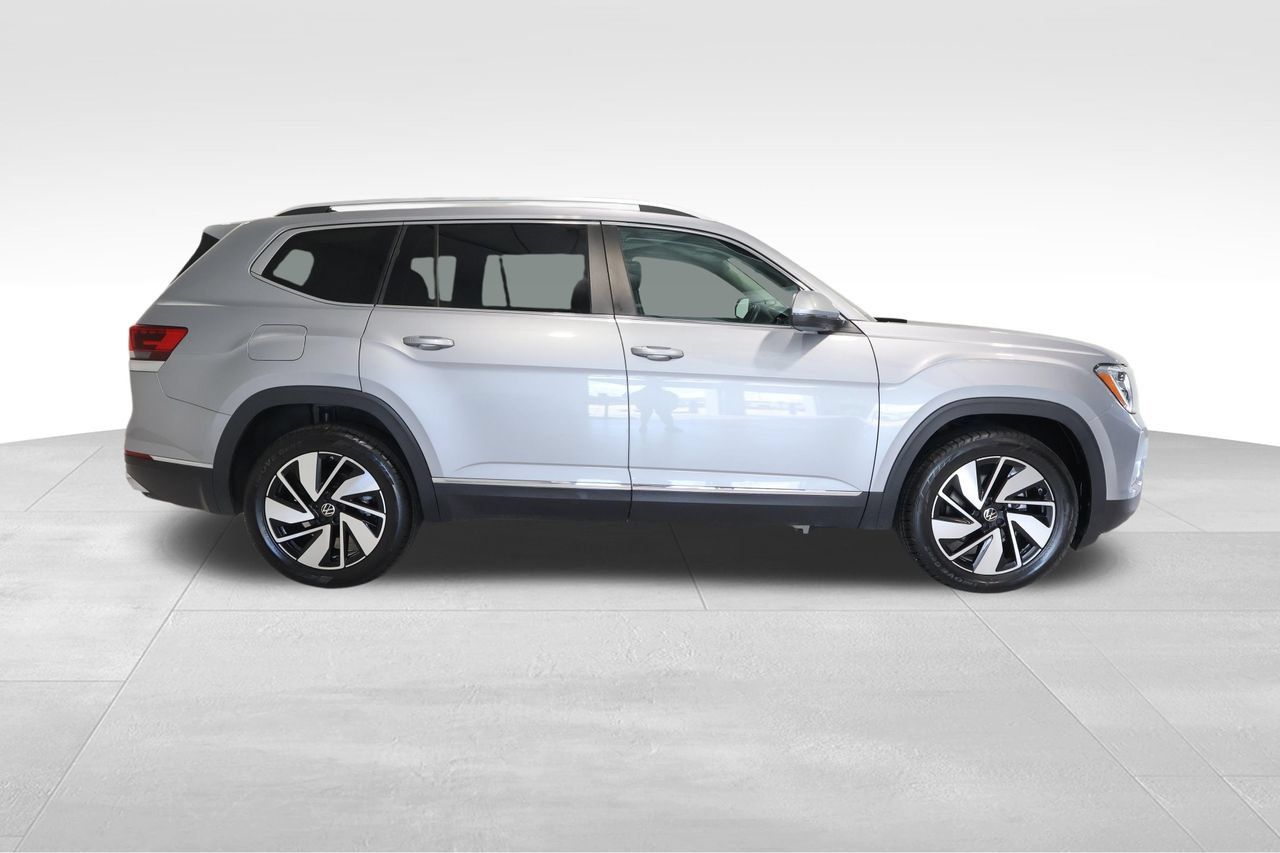 Used 2024 Volkswagen Atlas SEL AWD/4WD image 5