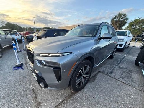Used 2026 BMW X7 xDrive40i w/ M Sport Package AWD/4WD image 4
