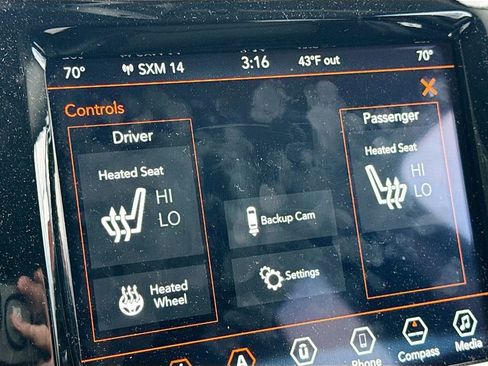 Used 2021 Jeep Cherokee Limited image 19