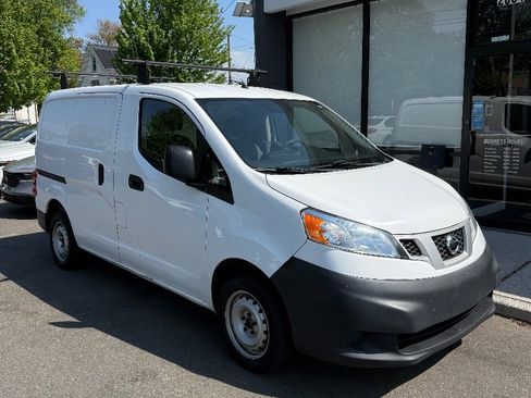 Used 2019 Nissan NV200 S FWD image 3