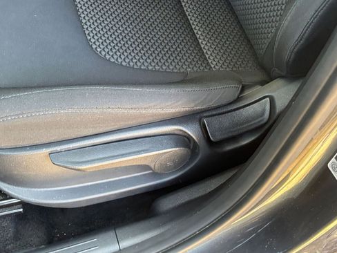 Used 2025 Kia Sportage LX FWD image 22