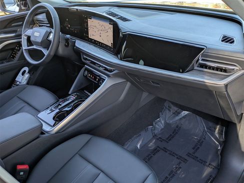 New 2025 Audi Q5 Premium Plus image 9