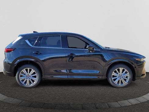 Used 2023 MAZDA CX-5 Signature image 2