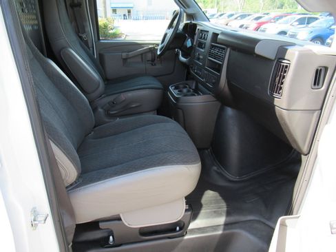 Used 2025 GMC Savana 2500 w/ Driver Convenience Package RWD image 11