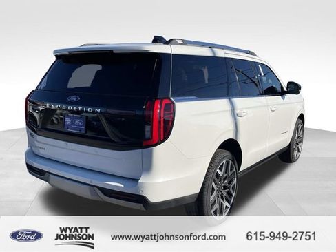 New 2025 Ford Expedition Platinum w/ Platinum Ultimate Package AWD/4WD image 3