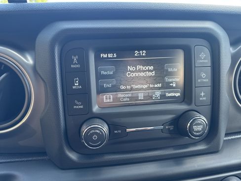Used 2019 Jeep Wrangler Unlimited Sport image 19