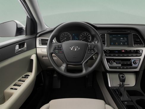 Used 2016 Hyundai Sonata Sport w/ Option Group 02 FWD image 43