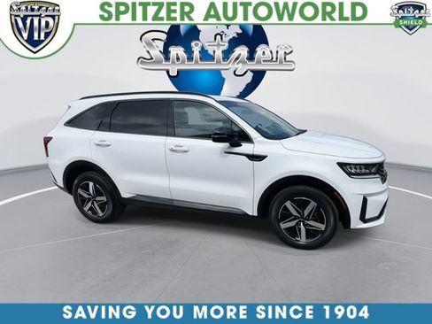 Certified 2023 Kia Sorento S FWD image 2