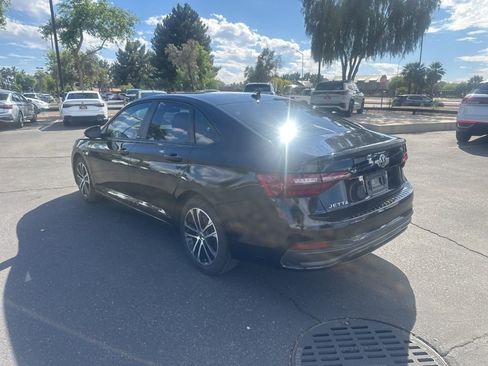 Used 2024 Volkswagen Jetta Sport image 7