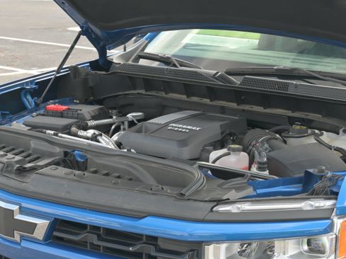 Used 2024 Chevrolet Silverado 1500 RST AWD/4WD image 8