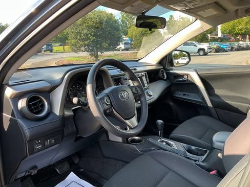 Used 2014 Toyota RAV4 XLE FWD image 14