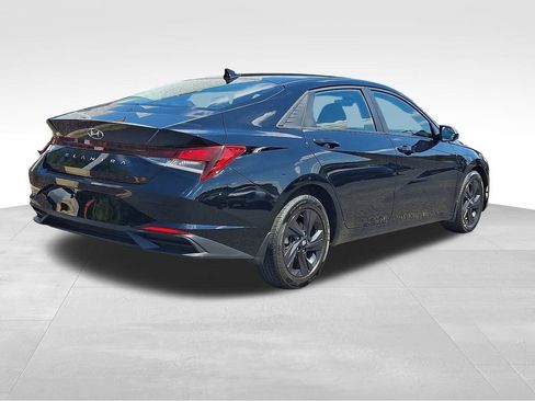Used 2022 Hyundai Elantra SEL image 8
