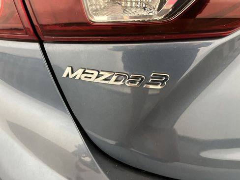 Used 2016 MAZDA MAZDA3 i Touring FWD image 11