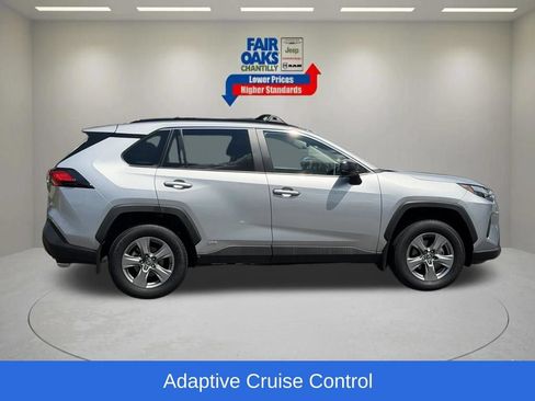 Used 2025 Toyota RAV4 LE AWD/4WD image 7