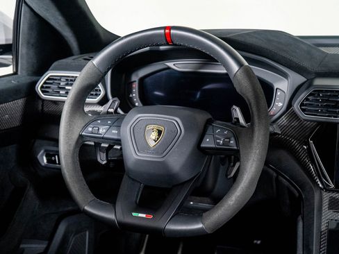 Used 2023 Lamborghini Urus Performante image 27