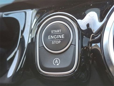 Certified 2022 Mercedes-Benz GLA 250 4MATIC w/ Premium Package Lite image 26