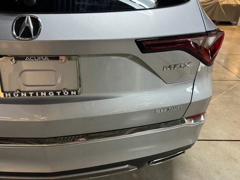 New 2026 Acura MDX SH-AWD image 17