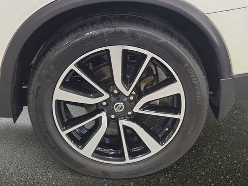 Used 2020 Nissan Rogue SL FWD image 31
