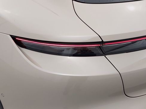 Used 2023 Porsche Taycan 4 Cross Turismo image 37