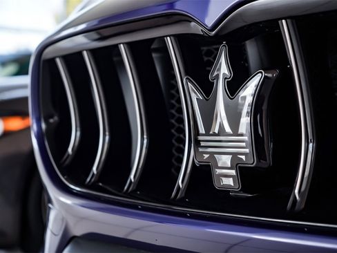 New 2025 Maserati Grecale GT image 11