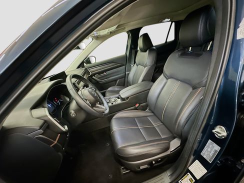 Used 2025 MAZDA CX-50 AWD 2.5 Hybrid w/ Premium Pkg image 13