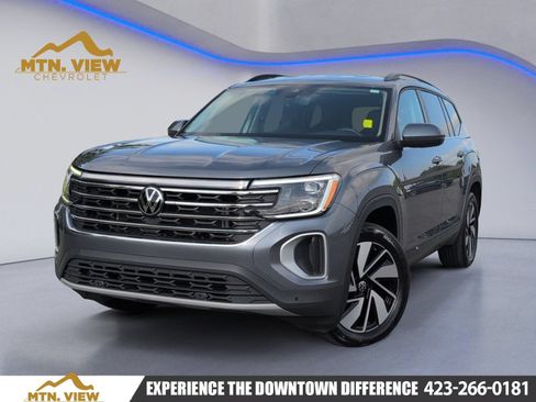 Used 2024 Volkswagen Atlas SE FWD image 1