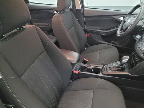 Used 2018 Ford Focus SE image 21