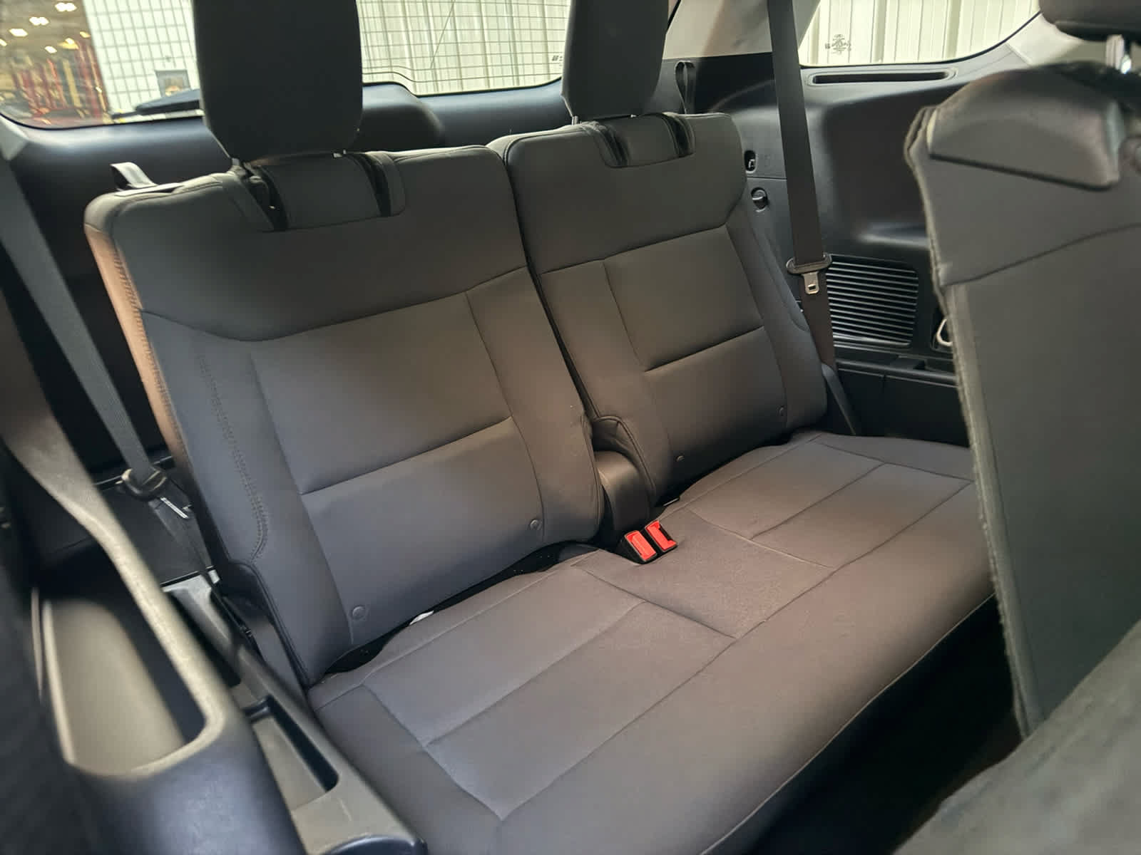 Used 2025 Ford Explorer Active AWD/4WD image 8