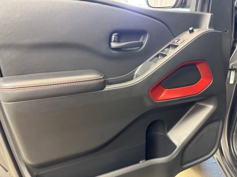 Used 2026 Nissan Frontier PRO-4X AWD/4WD image 9