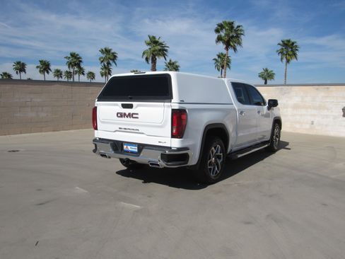 Used 2023 GMC Sierra 1500 SLT w/ SLT Premium Plus Package image 5