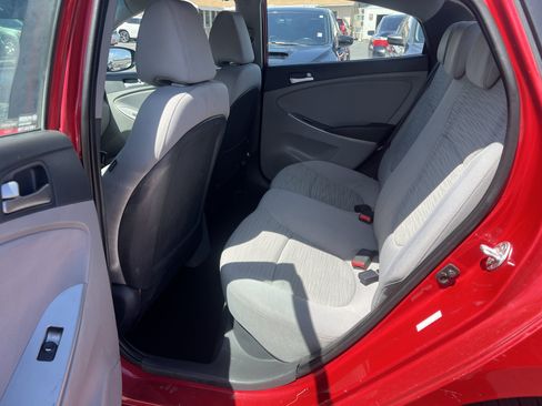 Used 2017 Hyundai Accent SE FWD image 9