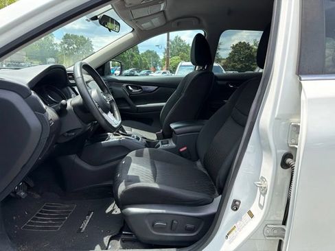 Used 2017 Nissan Rogue SV w/ Midnight Edition FWD image 14