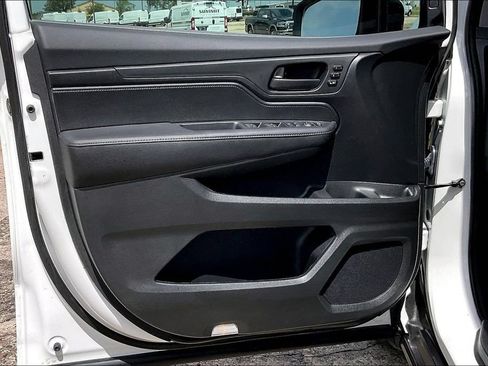 Used 2024 Honda Odyssey EX-L image 17