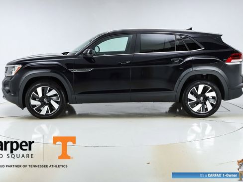 Used 2025 Volkswagen Atlas Cross Sport SE w/ Panoramic Sunroof Package image 41