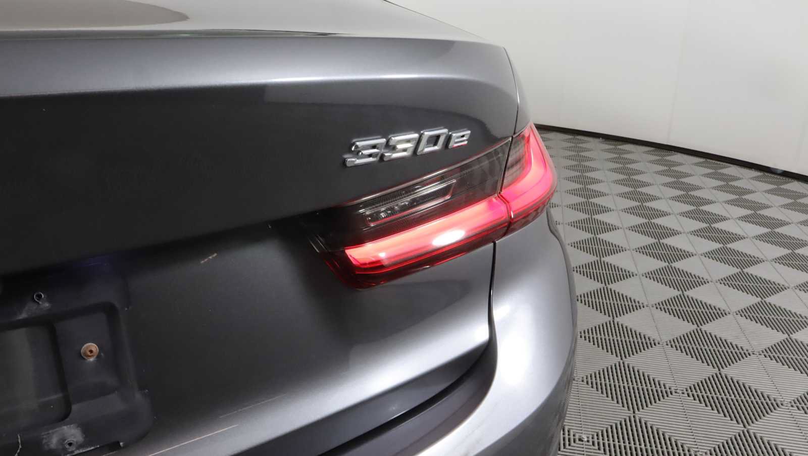 Used 2022 BMW 330e xDrive w/ Premium Package AWD/4WD image 30