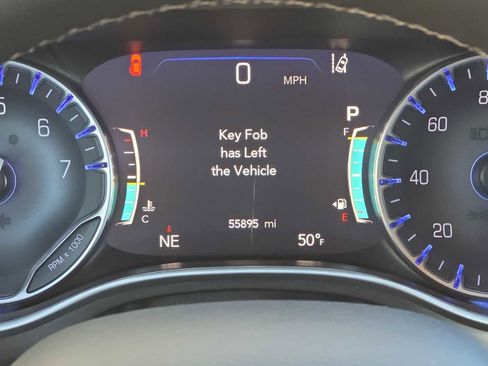 Certified 2024 Chrysler Pacifica Touring-L image 22